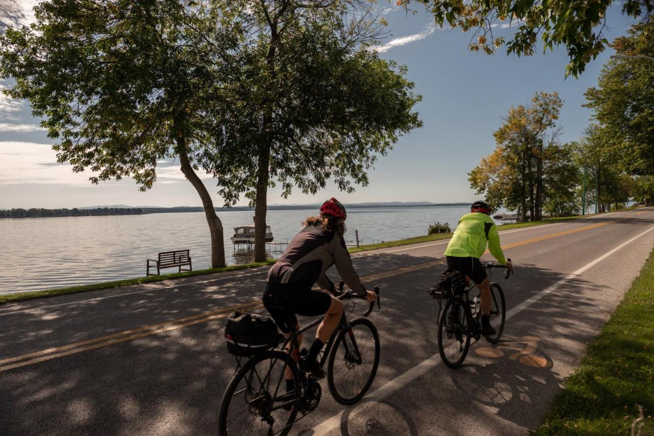 La Cache Du Lac Champlain Venise-en-Québec Esterno foto